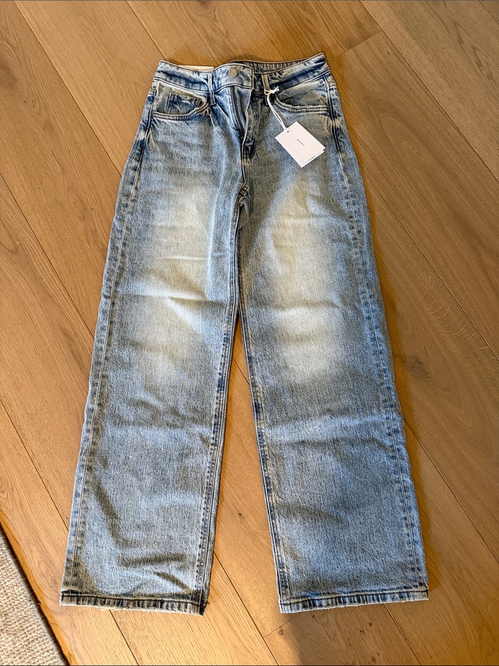 Light Wash Wide-Leg Women's Jeans - Flare Crop - Picture 1 of 4